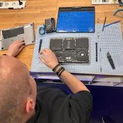 Snelle en betrouwbare laptop reparatie in Uithoorn Snelle en betrouwbare laptop reparatie in Uithoorn