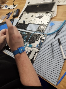 Laptop upgrade door CSU Uithoorn Laptop upgrade door CSU Uithoorn